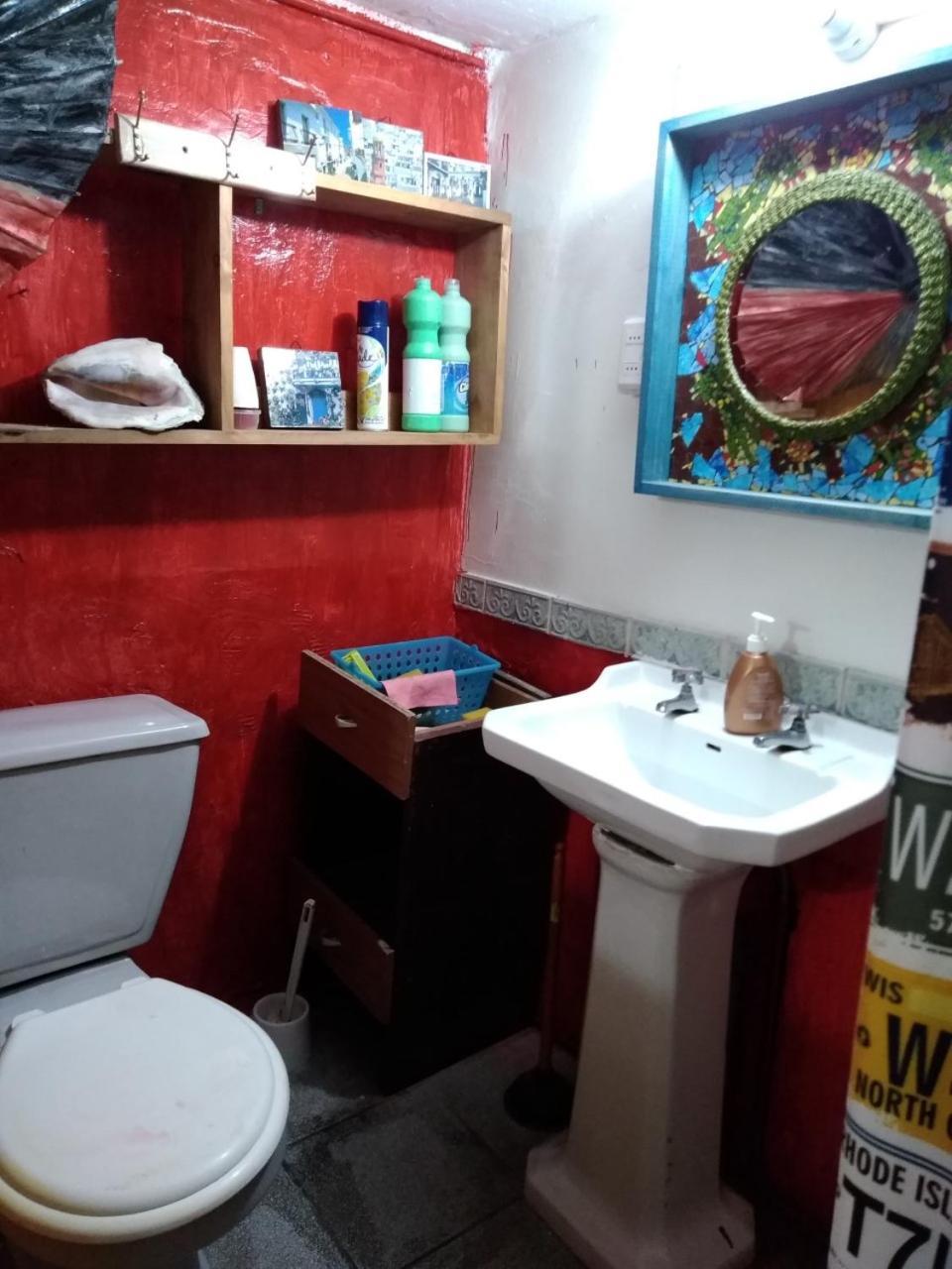 Hostal Buena Vista San Antonio  Dış mekan fotoğraf